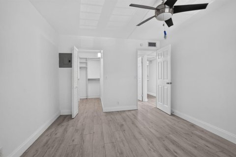 Condo in Delray Beach, Florida, 2 bedrooms  № 2269774 - photo 13