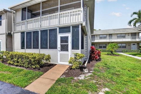 Condo in Delray Beach, Florida, 2 bedrooms  № 2269774 - photo 30