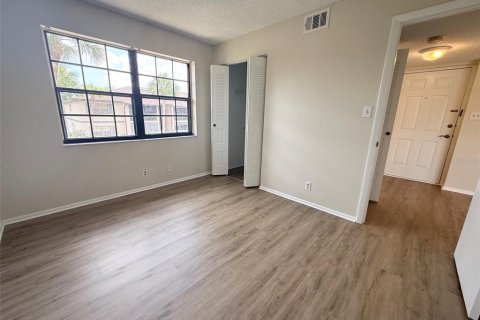 Condo in Port Charlotte, Florida, 2 bedrooms  № 2238872 - photo 15