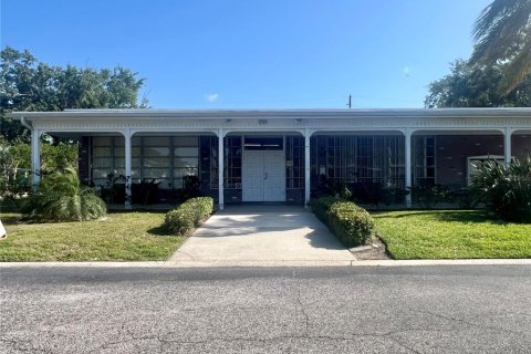 Condo in Kenneth City, Florida, 1 bedroom  № 1629425 - photo 17