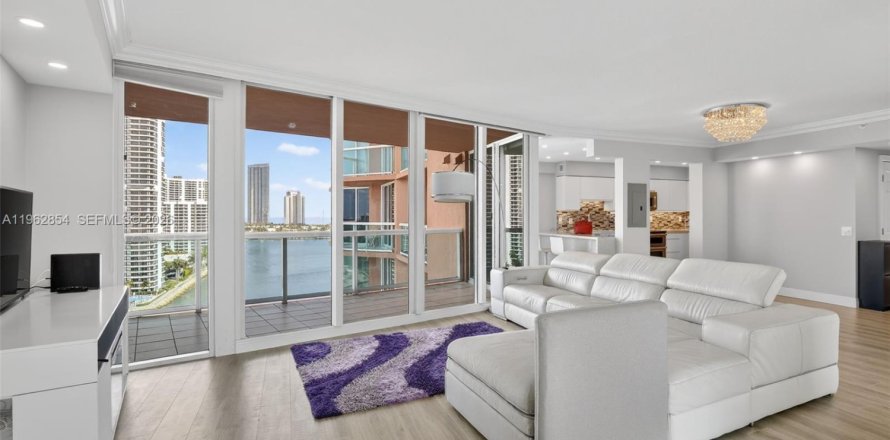 Кондоминиум с 3 спальнями в Авентура, Флорида № 2028514