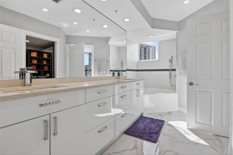 Купить кондоминиум в Авентура, Флорида 3 спальни, 173.73м2, № 2028514 - фото 22