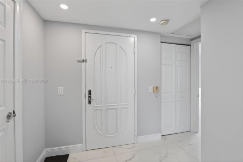 Купить кондоминиум в Авентура, Флорида 3 спальни, 173.73м2, № 2028514 - фото 16