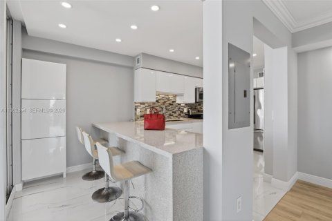 Купить кондоминиум в Авентура, Флорида 3 спальни, 173.73м2, № 2028514 - фото 7