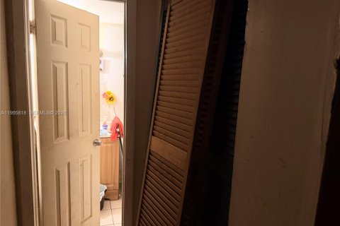 Купить кондоминиум в Лодердейл-Лейкс, Флорида 2 спальни, 102.19м2, № 2058146 - фото 7