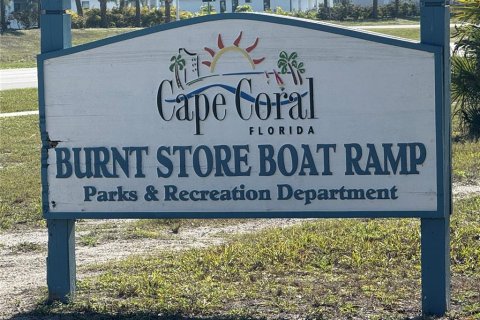 Terreno en venta en Cape Coral, Florida № 1555889 - foto 4
