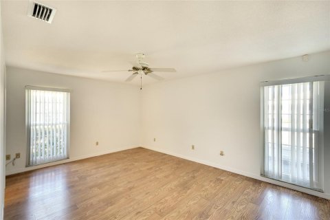 House in Bradenton, Florida 2 bedrooms, 200.02 sq.m. № 2100873 - photo 16