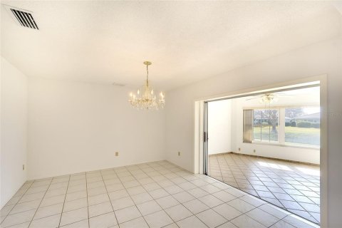 House in Bradenton, Florida 2 bedrooms, 200.02 sq.m. № 2100873 - photo 12