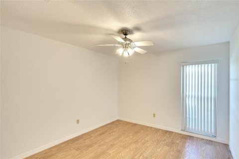 House in Bradenton, Florida 2 bedrooms, 200.02 sq.m. № 2100873 - photo 19
