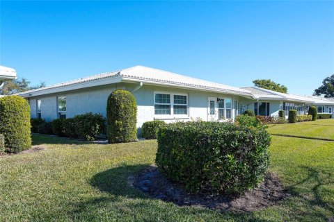 House in Bradenton, Florida 2 bedrooms, 200.02 sq.m. № 2100873 - photo 23