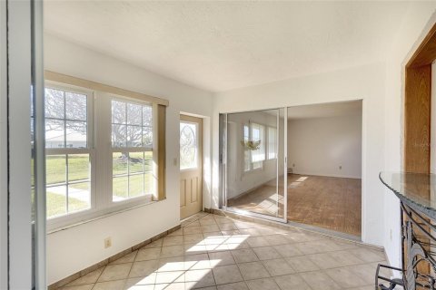 House in Bradenton, Florida 2 bedrooms, 200.02 sq.m. № 2100873 - photo 14