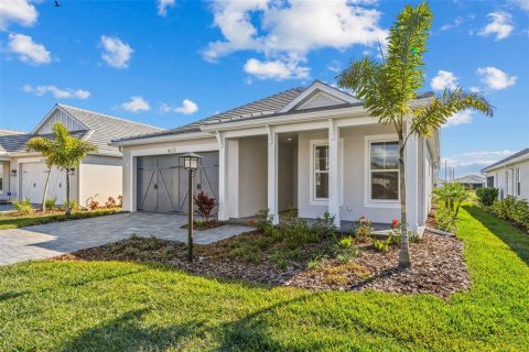 House in Sarasota, Florida 4 bedrooms, 211.17 sq.m. № 1566228 - photo 2