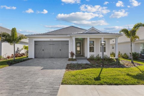 House in Sarasota, Florida 4 bedrooms, 211.17 sq.m. № 1566228 - photo 1
