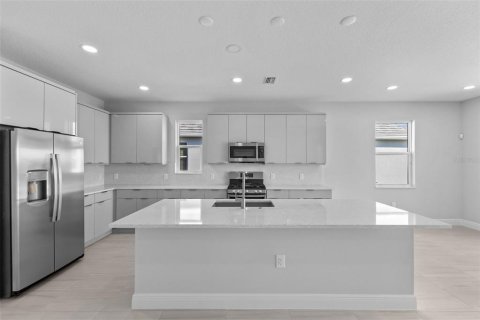 House in Sarasota, Florida 4 bedrooms, 211.17 sq.m. № 1566228 - photo 9