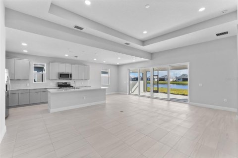 House in Sarasota, Florida 4 bedrooms, 211.17 sq.m. № 1566228 - photo 5
