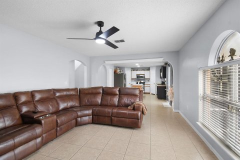 Villa ou maison à vendre à Port St. Lucie, Floride: 4 chambres, 205.13 m2 № 2146822 - photo 6