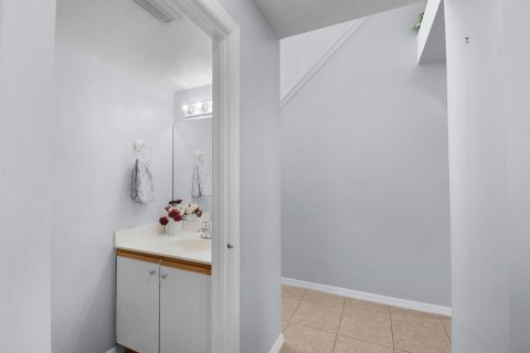 Villa ou maison à vendre à Port St. Lucie, Floride: 4 chambres, 205.13 m2 № 2146822 - photo 17