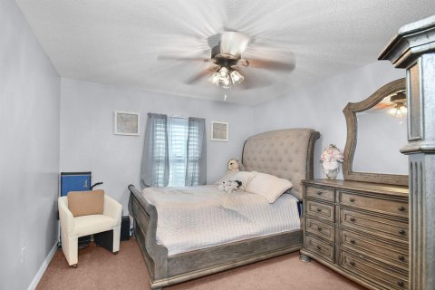 Villa ou maison à vendre à Port St. Lucie, Floride: 4 chambres, 205.13 m2 № 2146822 - photo 11