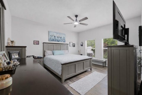 House in Lutz, Florida 3 bedrooms, 171.96 sq.m. № 2226264 - photo 16