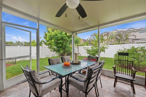 House in Lutz, Florida 3 bedrooms, 171.96 sq.m. № 2226264 - photo 29
