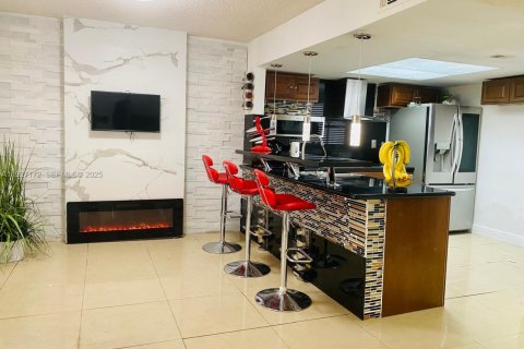 Adosado en venta en Homestead, Florida, 2 dormitorios, 123.47 m2 № 1986116 - foto 5