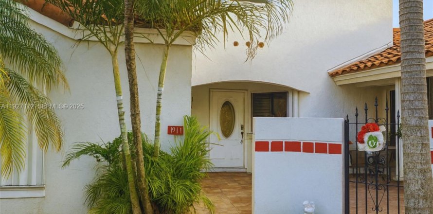 Adosado en Homestead, Florida 2 dormitorios, 123.47 m2 № 1986116