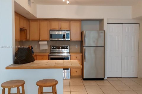 Condominio en alquiler en Miami, Florida, 1 dormitorio, 80.82 m2 № 1944820 - foto 27