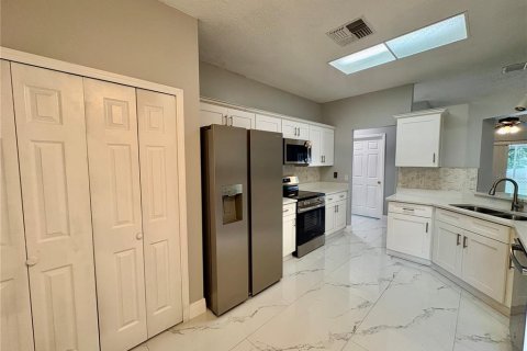 Villa ou maison à louer à Orlando, Floride: 3 chambres, 123.37 m2 № 2406816 - photo 7