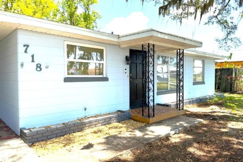 House in Sebring, Florida 2 bedrooms, 99.59 sq.m. № 1911351 - photo 2