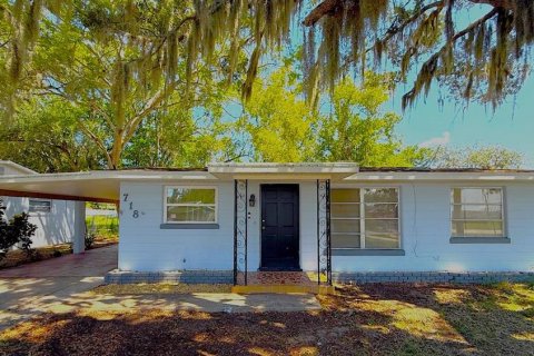 House in Sebring, Florida 2 bedrooms, 99.59 sq.m. № 1911351 - photo 1