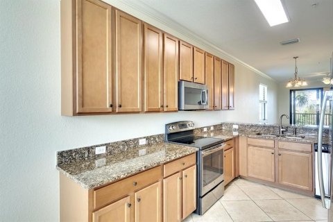 Condo in Bradenton, Florida, 2 bedrooms  № 1808898 - photo 12