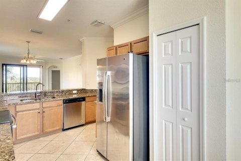 Condo in Bradenton, Florida, 2 bedrooms  № 1808898 - photo 11