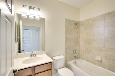 Condo in Bradenton, Florida, 2 bedrooms  № 1808898 - photo 17