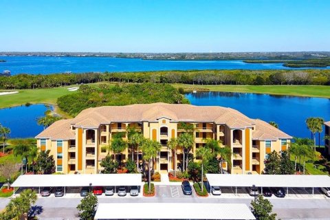 Condo in Bradenton, Florida, 2 bedrooms  № 1808898 - photo 1