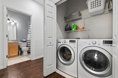 Condominio en alquiler en Sarasota, Florida, 3 dormitorios, 112.41 m2 № 320001 - foto 25