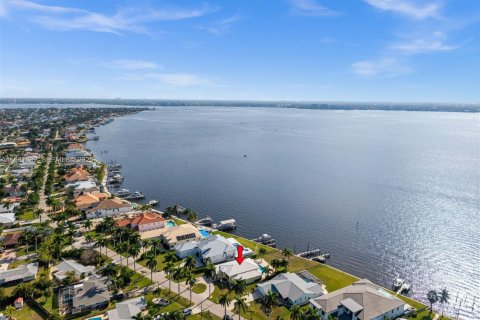 Купить виллу или дом в Кейп-Корал, Флорида 3 спальни, 211.45м2, № 1991475 - фото 3