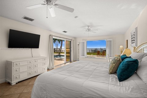 Купить виллу или дом в Кейп-Корал, Флорида 3 спальни, 211.45м2, № 1991475 - фото 19