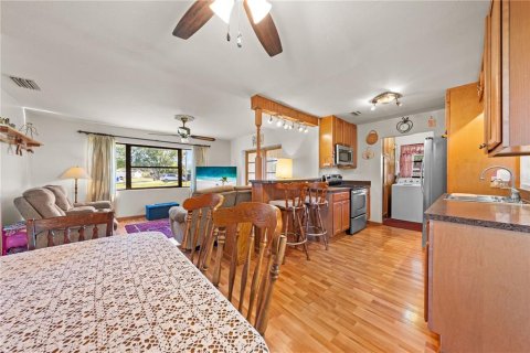 Villa ou maison à vendre à Kissimmee, Floride: 2 chambres, 105.63 m2 № 2431127 - photo 27