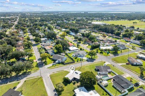 Villa ou maison à vendre à Kissimmee, Floride: 2 chambres, 105.63 m2 № 2431127 - photo 6