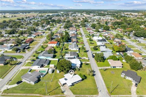 Villa ou maison à vendre à Kissimmee, Floride: 2 chambres, 105.63 m2 № 2431127 - photo 7