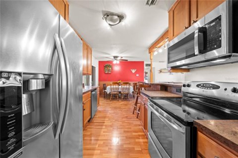 Villa ou maison à vendre à Kissimmee, Floride: 2 chambres, 105.63 m2 № 2431127 - photo 28