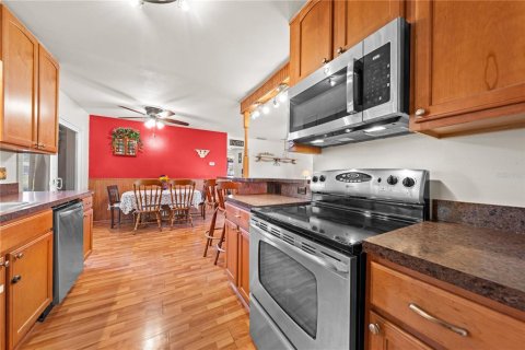 Villa ou maison à vendre à Kissimmee, Floride: 2 chambres, 105.63 m2 № 2431127 - photo 29