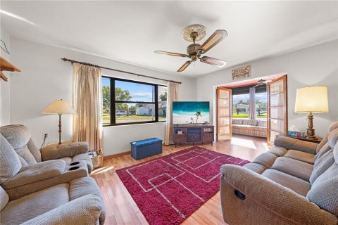 Villa ou maison à vendre à Kissimmee, Floride: 2 chambres, 105.63 m2 № 2431127 - photo 22