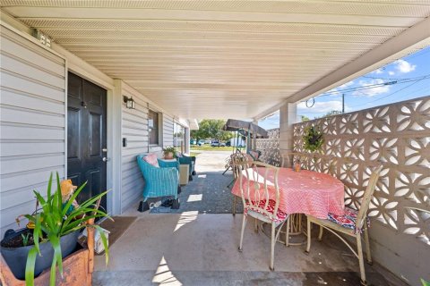 Villa ou maison à vendre à Kissimmee, Floride: 2 chambres, 105.63 m2 № 2431127 - photo 15