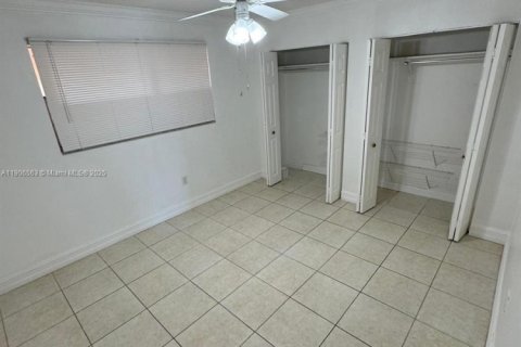 Copropriété à louer à Hialeah, Floride: 2 chambres, 92.72 m2 № 1957109 - photo 12