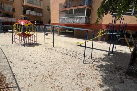 Copropriété à louer à Hialeah, Floride: 2 chambres, 92.72 m2 № 1957109 - photo 19