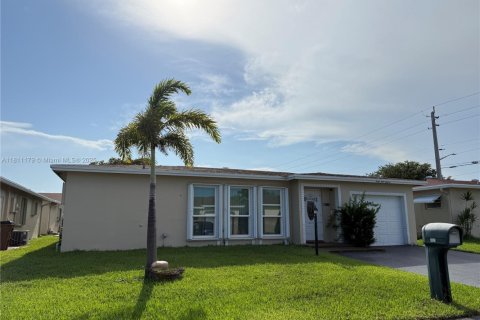 Casa en venta en Deerfield Beach, Florida, 2 dormitorios, 127.83 m2 № 1867111 - foto 3