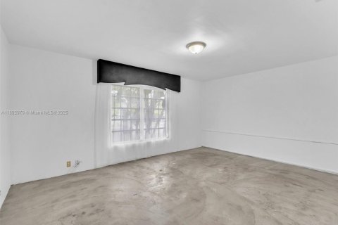 Villa ou maison à vendre à Miami, Floride: 3 chambres № 1930766 - photo 16
