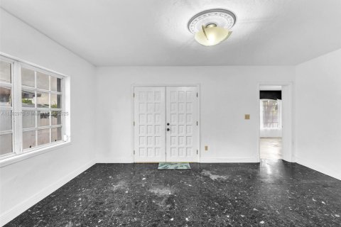 Villa ou maison à vendre à Miami, Floride: 3 chambres № 1930766 - photo 8