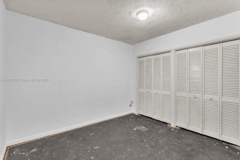 Villa ou maison à vendre à Miami, Floride: 3 chambres № 1930766 - photo 22